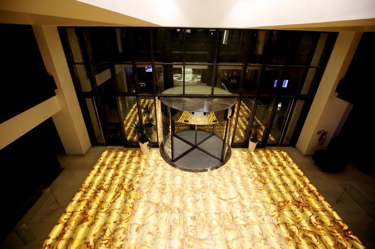 Radisson Hotel Сфакс Екстер'єр фото The lobby of the hotel