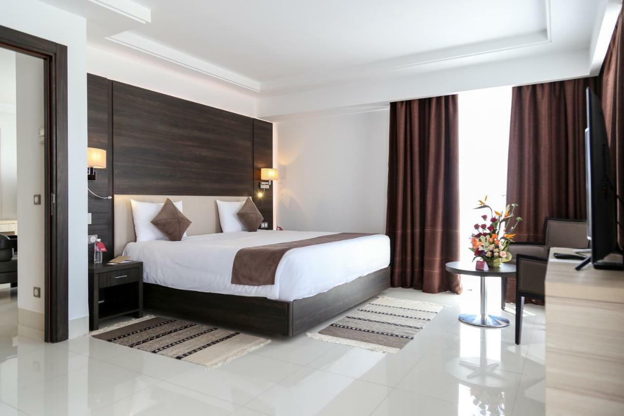 Radisson Hotel Сфакс Екстер'єр фото A bedroom at the hotel