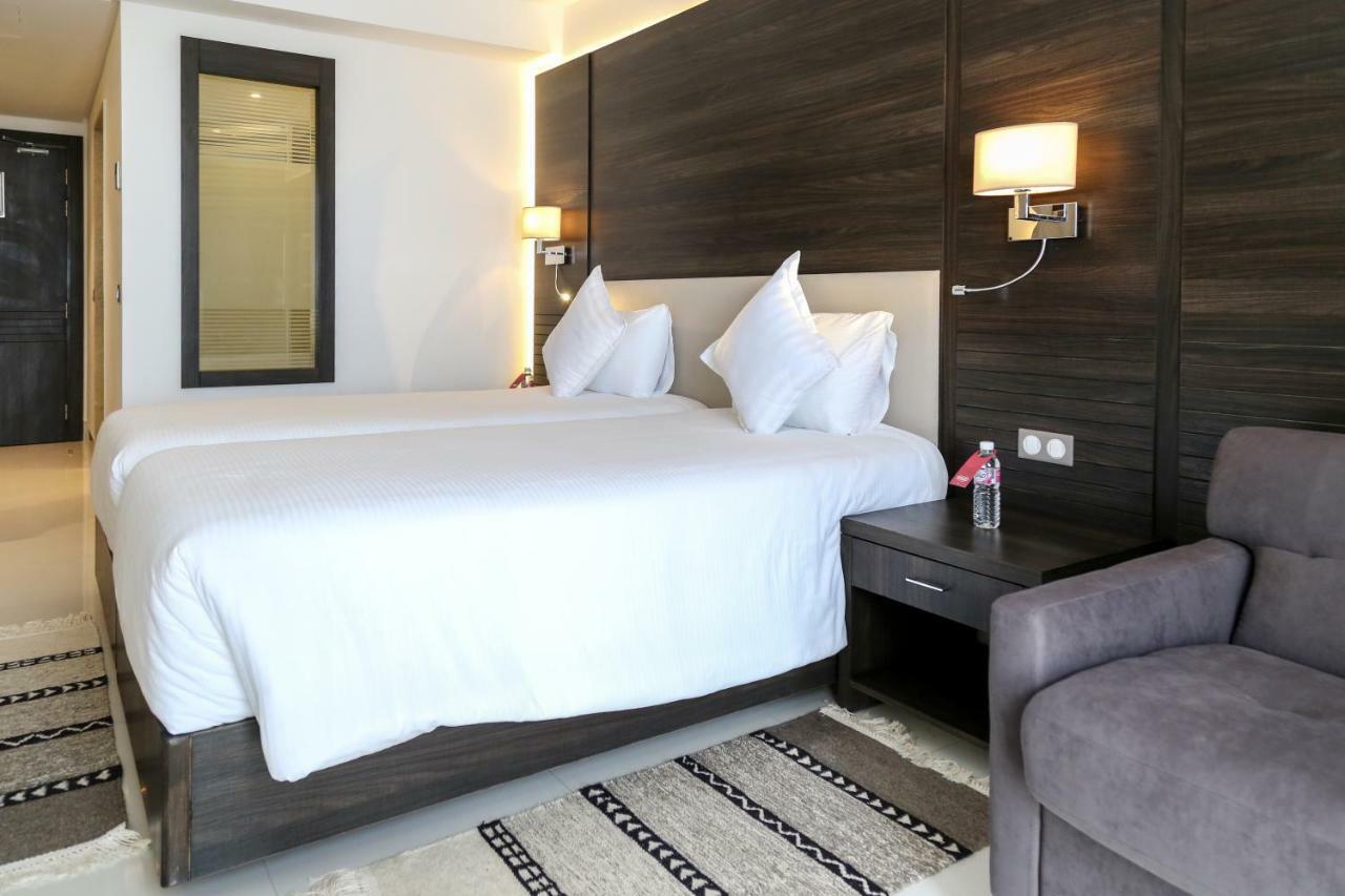 Radisson Hotel Сфакс Екстер'єр фото A room at the hotel